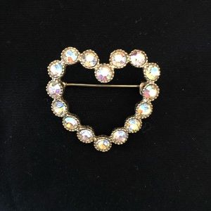 Vintage heart AB rhinestone brooch ♥️